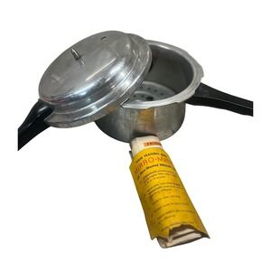 Mirro-Matic Pan Pressure Cooker 4qt Vintage Recipes Included‎